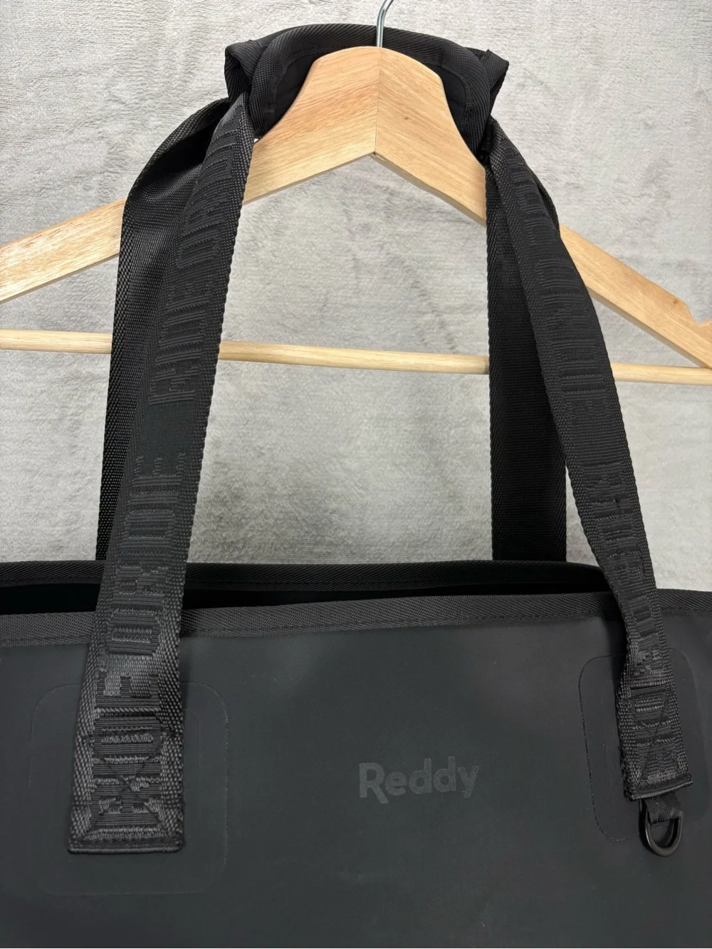 Reddy Black Sherpa Lined Pet Carrier Tote